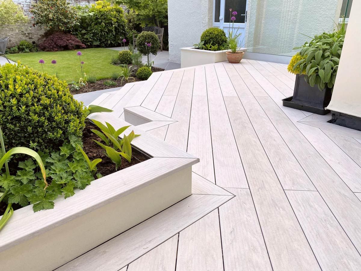 deck builders 
